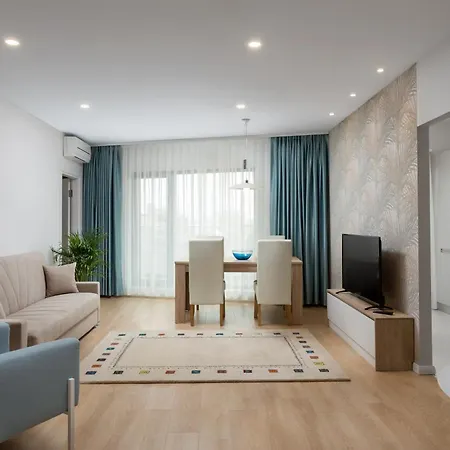 Отель Athina 4*