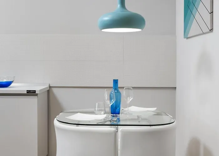 أثينا سويتس