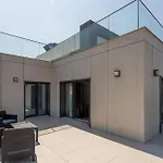 أثينا سويتس فندق بوخارست