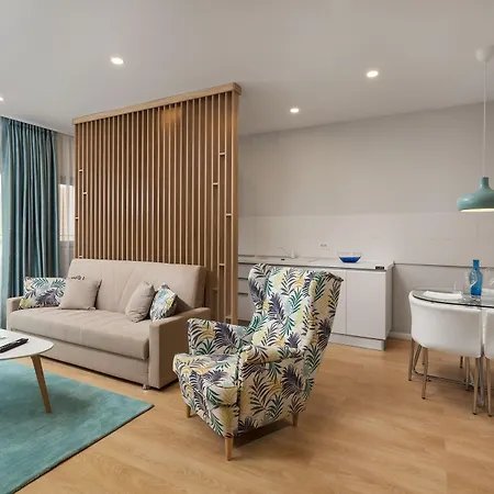 Athina Hotel 4*