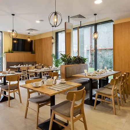 Hotel Athina