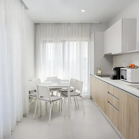 Athina Hotel 4*
