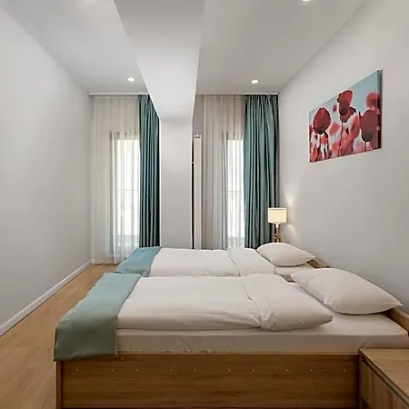 Athina Hotel 4*